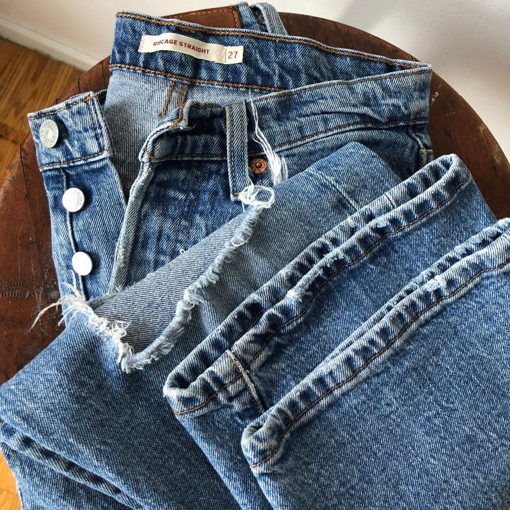 Levi's Ribcage Highrise Straight Ankle Jean